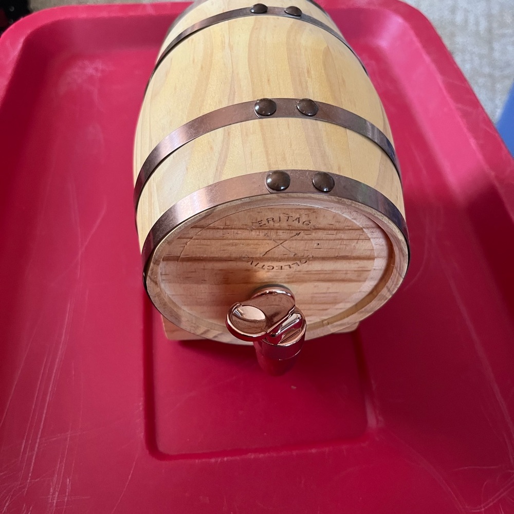 Mini whiskey barrel